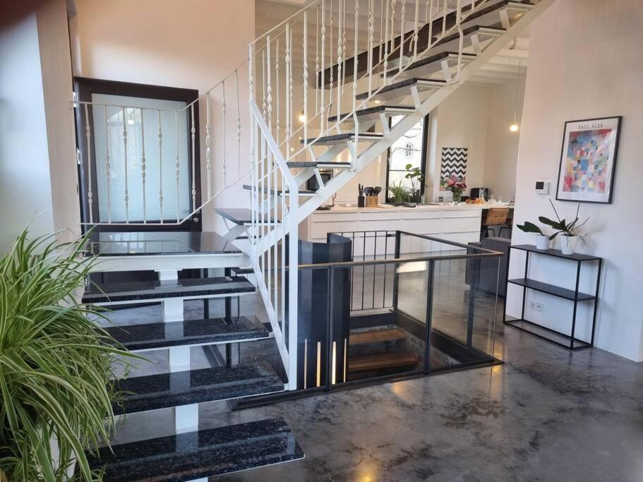 Historische Villa Mit Garten, Luxus Meerbusch Ngoại thất bức ảnh